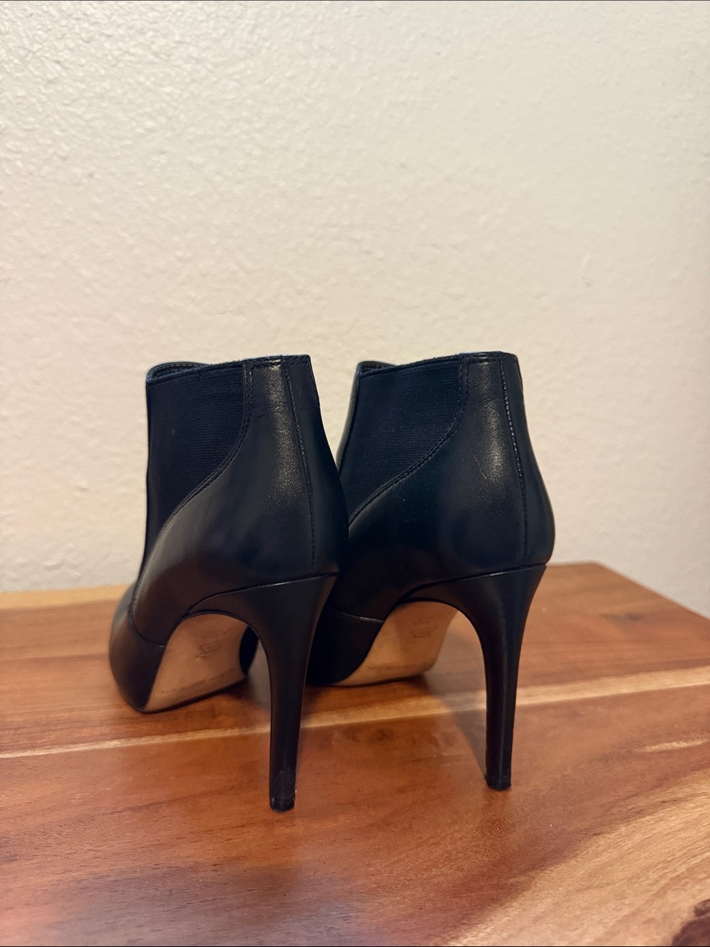 Via Spiga Black Leather Ankle Booties with Stiletto Heel - Picture 2 of 3